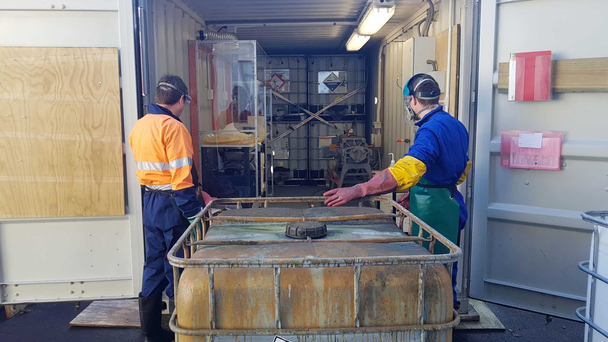 picture of galvanising waste acid being loaded into the pilot plant